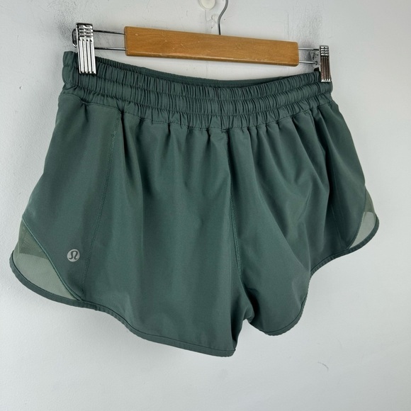Lululemon Hotty Hot Short II 2.5" Dark Forest Lined Size 10 Athleisure Shorts - Picture 8 of 16